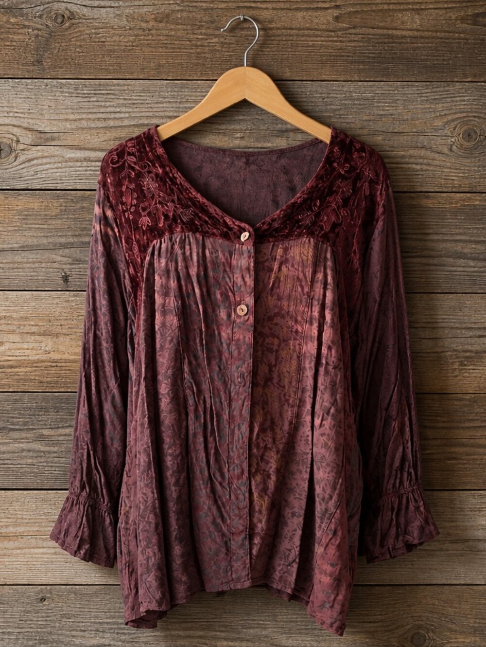 Women's Chestnut Button-Front Velvet-Accent Blouse